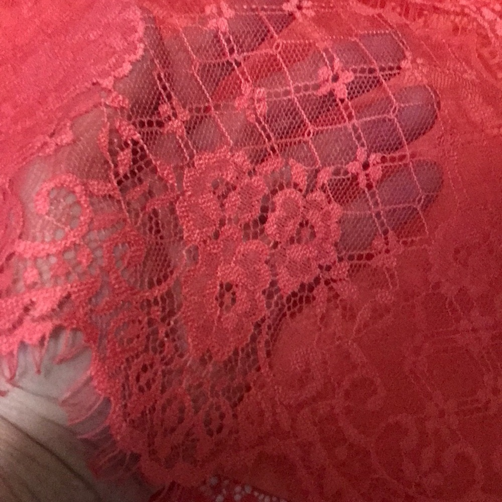 MAURICES Women’s Coral Floral Eye-lashed Lace Lined Cami—Size S - Picture 13 of 14